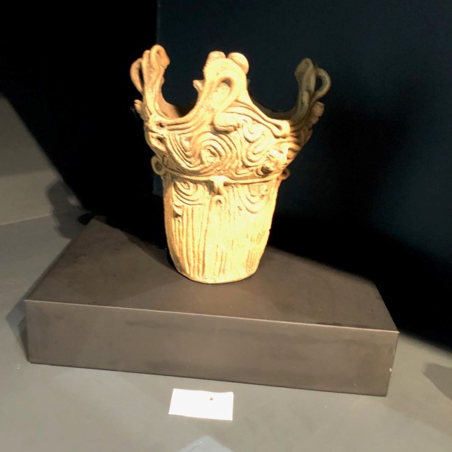アートフェア東京2018で出品された王冠型土器（縄文土器）